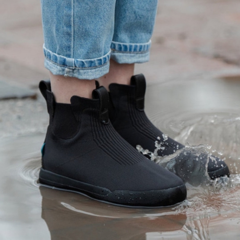 Vessi Black Women's Shoes